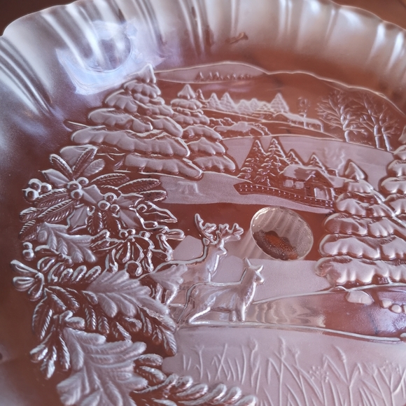 Mikasa Holiday Classic Winter Dreams Footed Bon Bon Pedestal Glass Plate 4" Tall - Picture 5 of 7